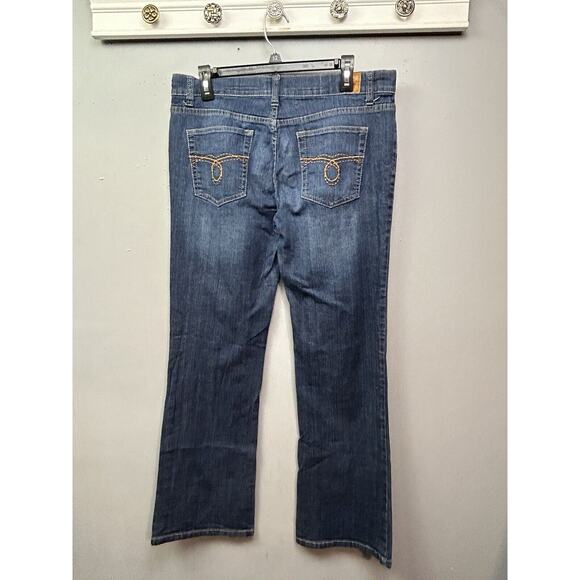 BCBG Classic Blue Denim Jeans - Picture 1 of 10